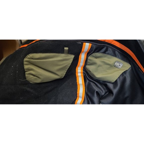 Weatherproof Garmet Company Men's Jacket. Rain proof, water, wind. - Picture 3 of 7